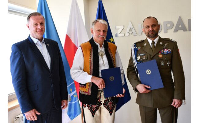 Zdjęcie artykułu pod tytułem Współpraca z 21...